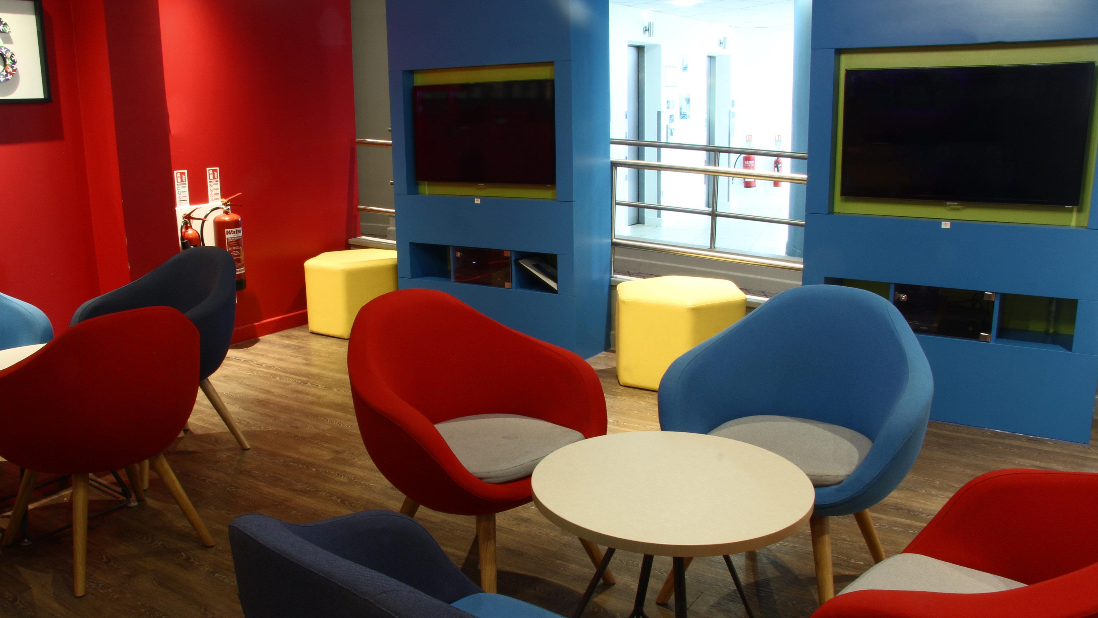 Holiday Inn Express London Stansted Airport By Ihg Stansted Mountfitchet Exterior foto